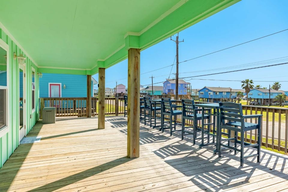 New Beach House - Bay & Beach Views House in Surfside Beach