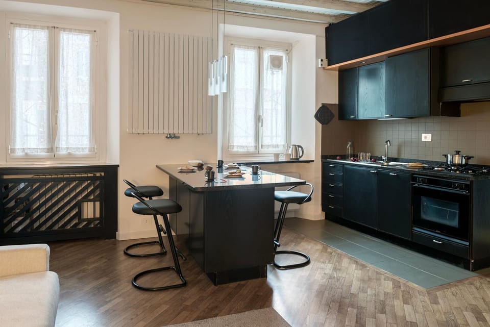 Kitchen or kitchenette, Meals, Lunch, Dinner, oven, kitchen