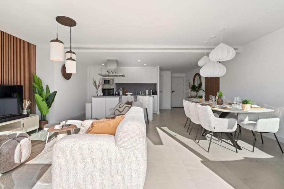 TV and multimedia, Kitchen or kitchenette, Seating area, Dining area, air conditioner