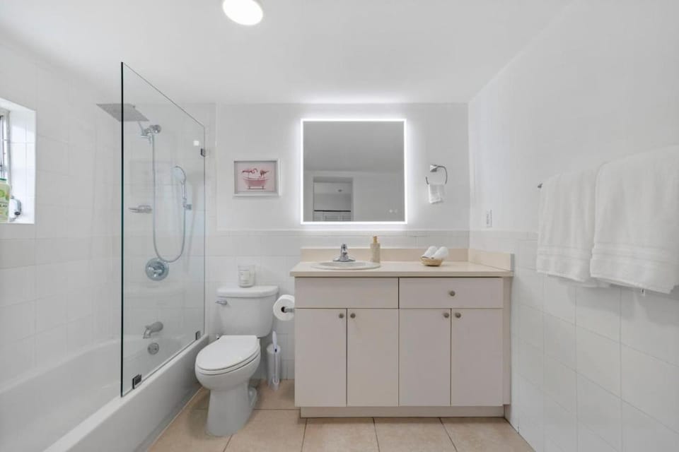 La Casita by TilahStays House in Coconut Grove