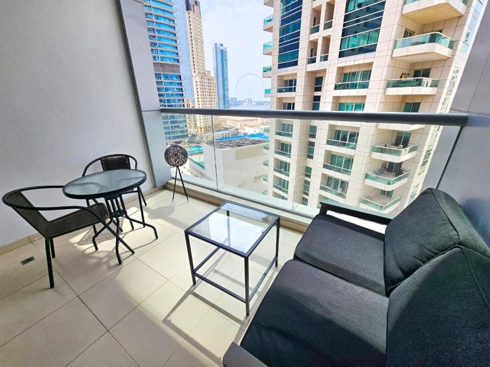 View (from property/room), Balcony/Terrace