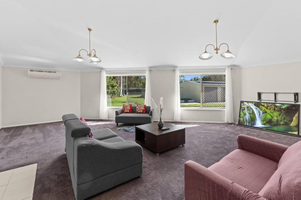 Cozy 3 Bedroom Retreat in the Heart of Capalaba House in Capalaba