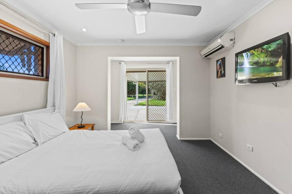 Cozy 3 Bedroom Retreat in the Heart of Capalaba House in Capalaba
