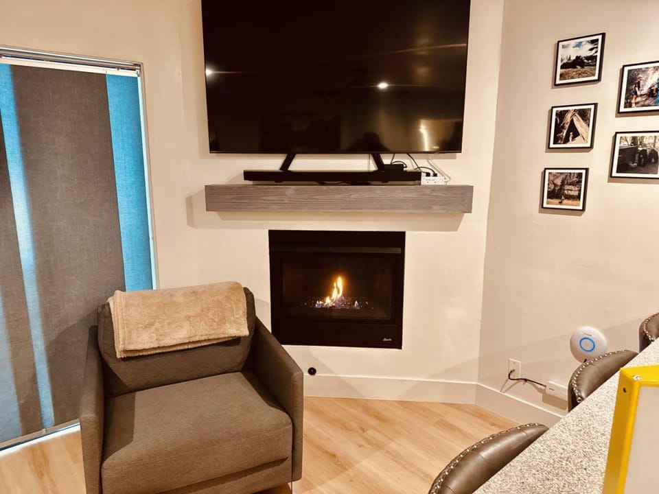 Yosemite West Retreat - Inside Yosemite - Sleeps 4 House in Tuolumne County