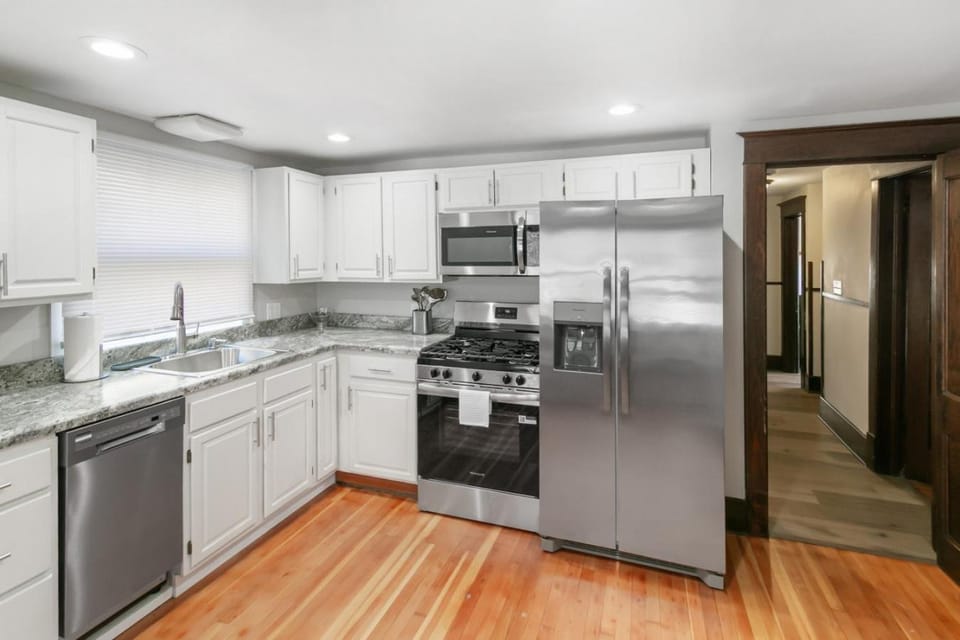 USS Maddox Apartment in Illinois