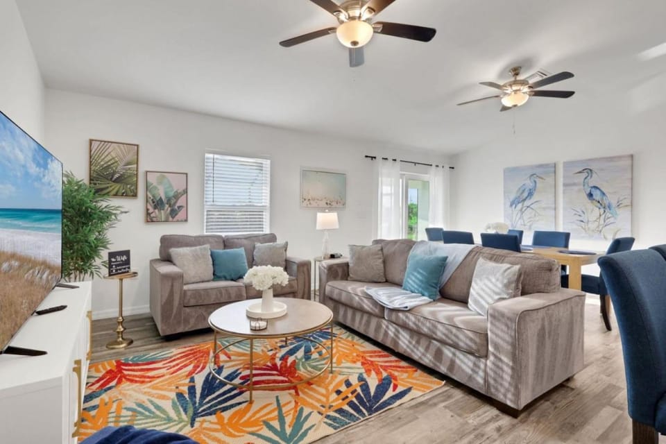 2 New and Stunning homes with Heated Saltwater Pools and Piers House in North Fort Myers