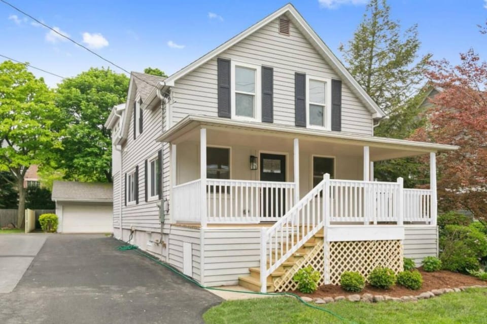 Amazing home in DT Libertyville Near Naval Base House in Illinois