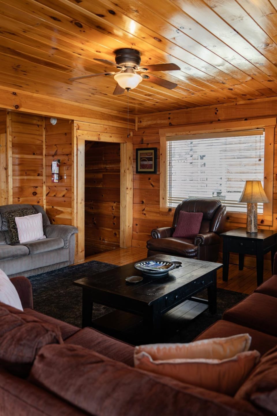 Perfect Cabin in Paradise Hot Tub Pool Games Cabin in Sevierville
