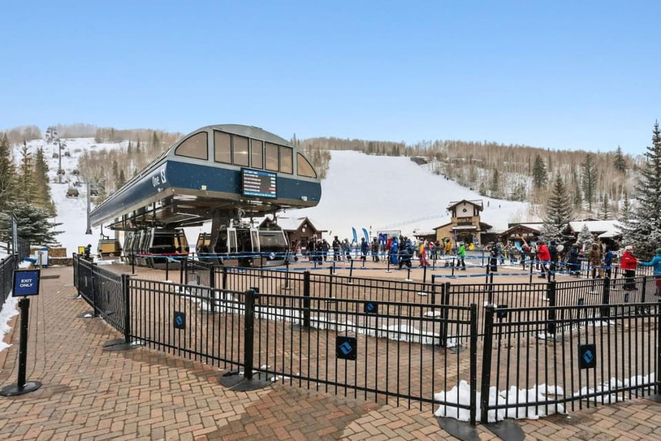 Vail Village Base Walk to Gondola and Hot Tub House in Vail