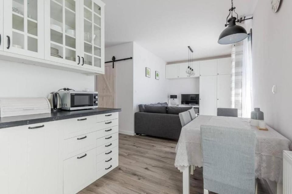 TV and multimedia, Kitchen or kitchenette, Seating area, Dining area, stove