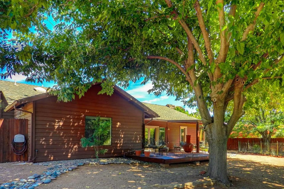 Bell Rock Sedona Paradise House in Village of Oak Creek