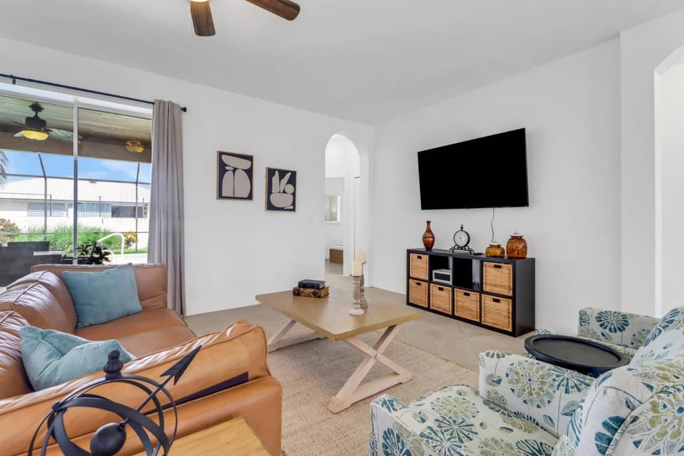 4213 SW 26th Ave House in Cape Coral