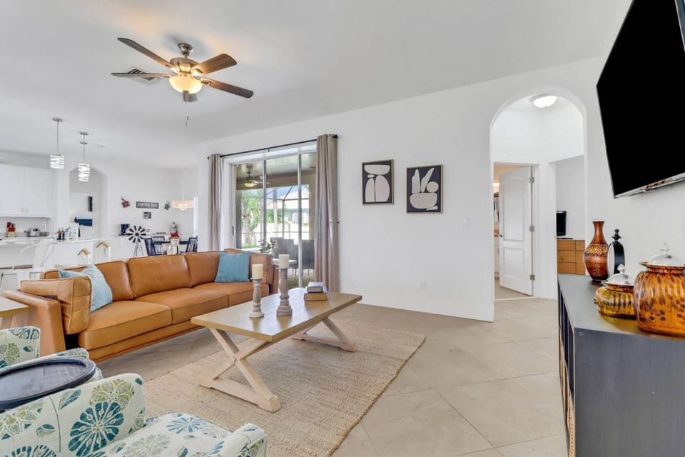 4213 SW 26th Ave House in Cape Coral