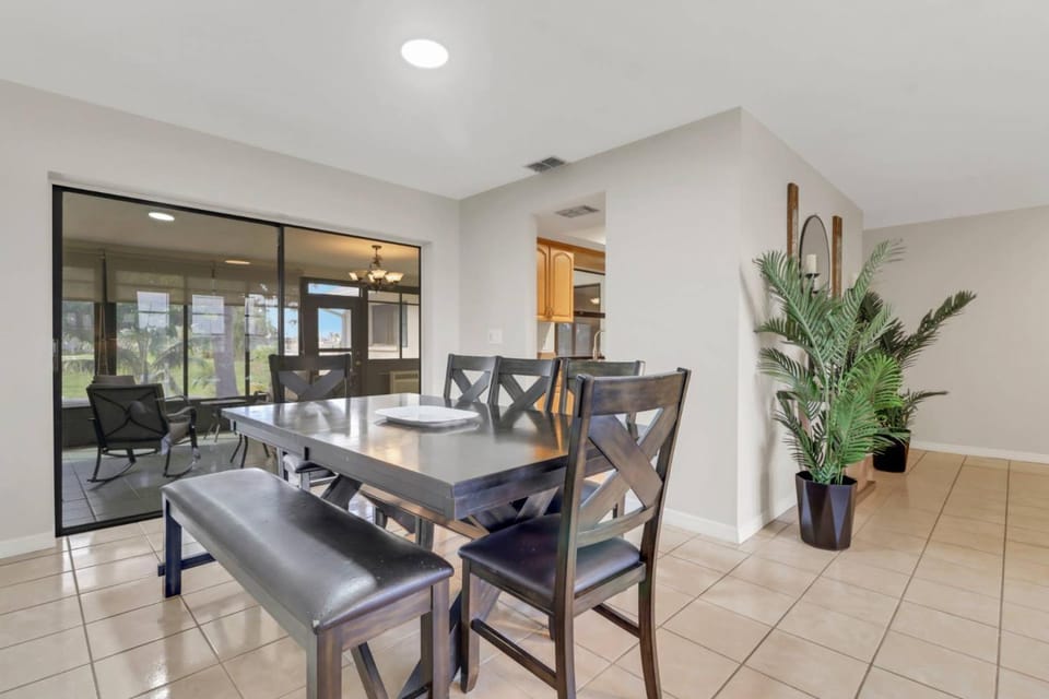 4800 SW 12th PL House in Cape Coral