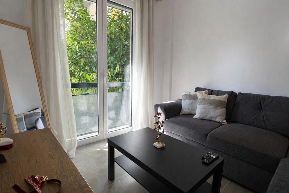 Piraeus Port Steps Away - Ground Floor Apt By ΜΡS Apartment in Pireas