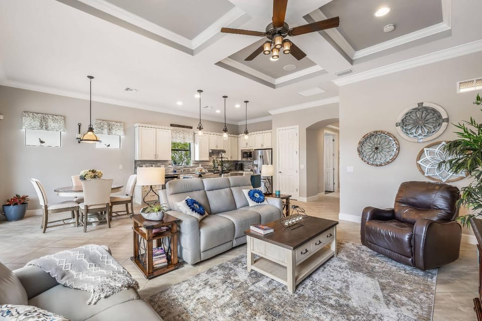 12894 Epping Way House in Gateway