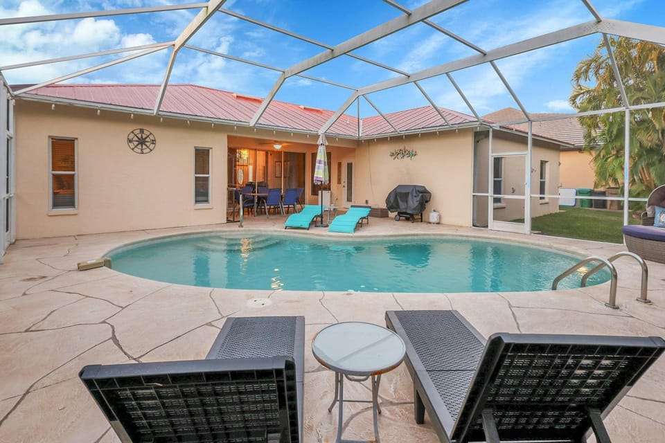 2814 SW 44th Ter House in Cape Coral