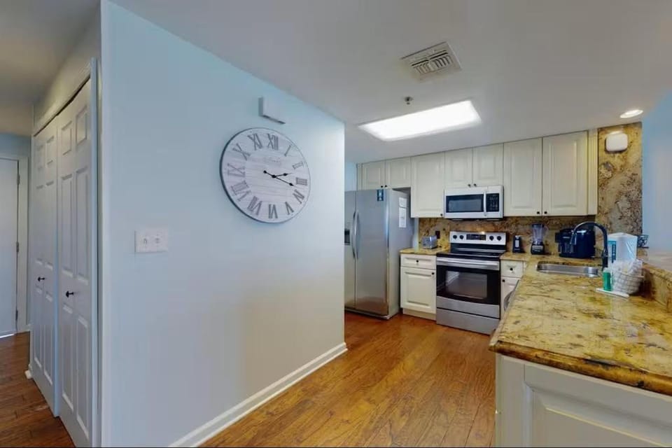 Oceanfront Condo 113 by Sterling Sands Apartment in Destin