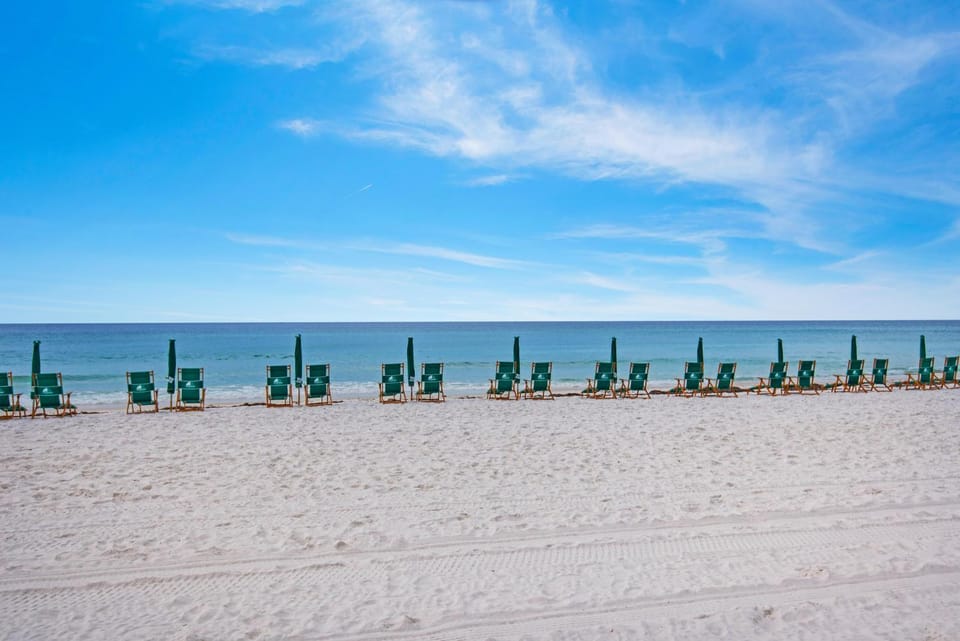 Oceanfront Condo 307 by Sterling Sands Apartment in Destin