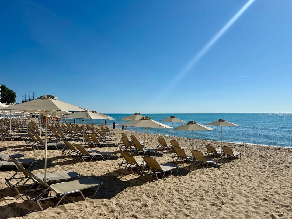 Nearby landmark, Day, Beach, sunbed
