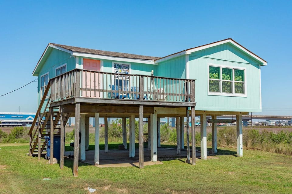 The Surfers Dream minutes to beach House in Surfside Beach