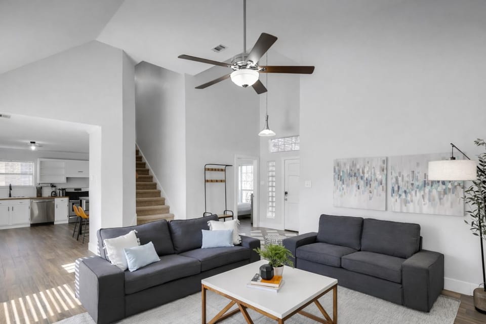 Living room, Seating area
