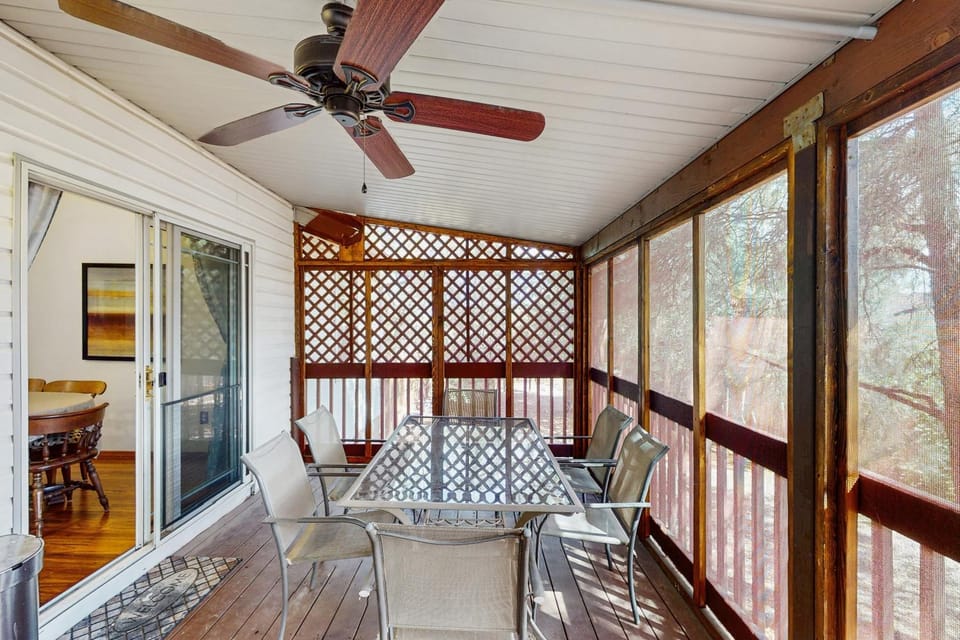 Wandering Pine Retreat House in Show Low