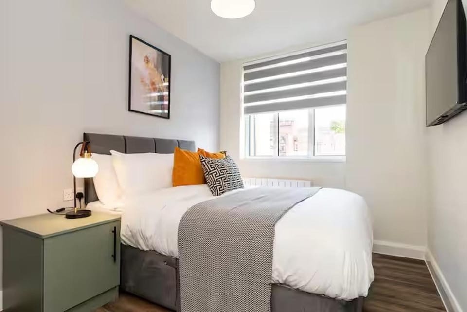 Bed, TV and multimedia, View (from property/room), Photo of the whole room, Bedroom, heating