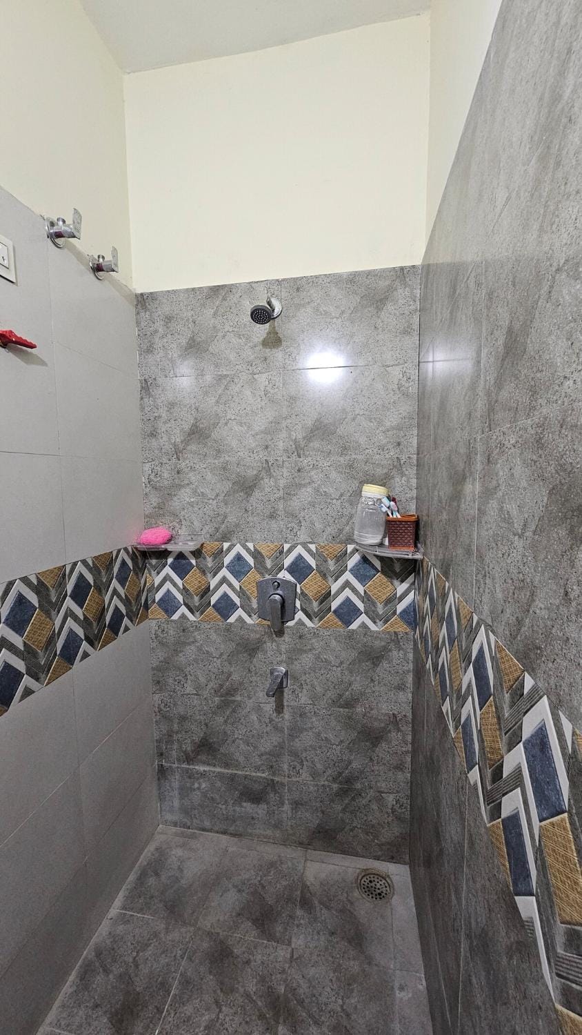 Shower, Bathroom, towels
