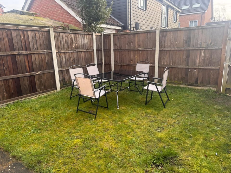 Sleeps 9- Garden- Parking- WiFi- Near uea and nnuh House in Costessey