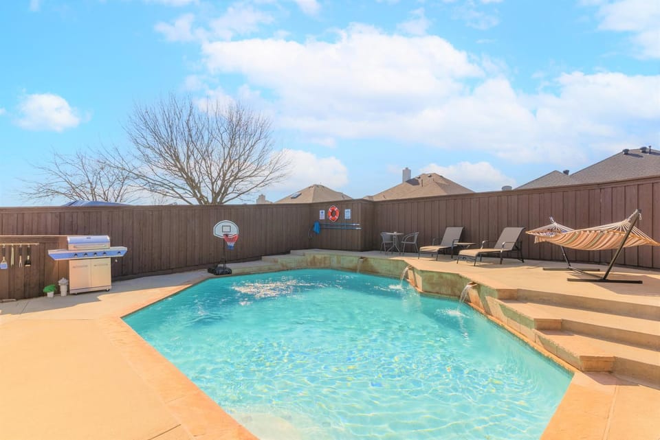 Patio, Swimming pool