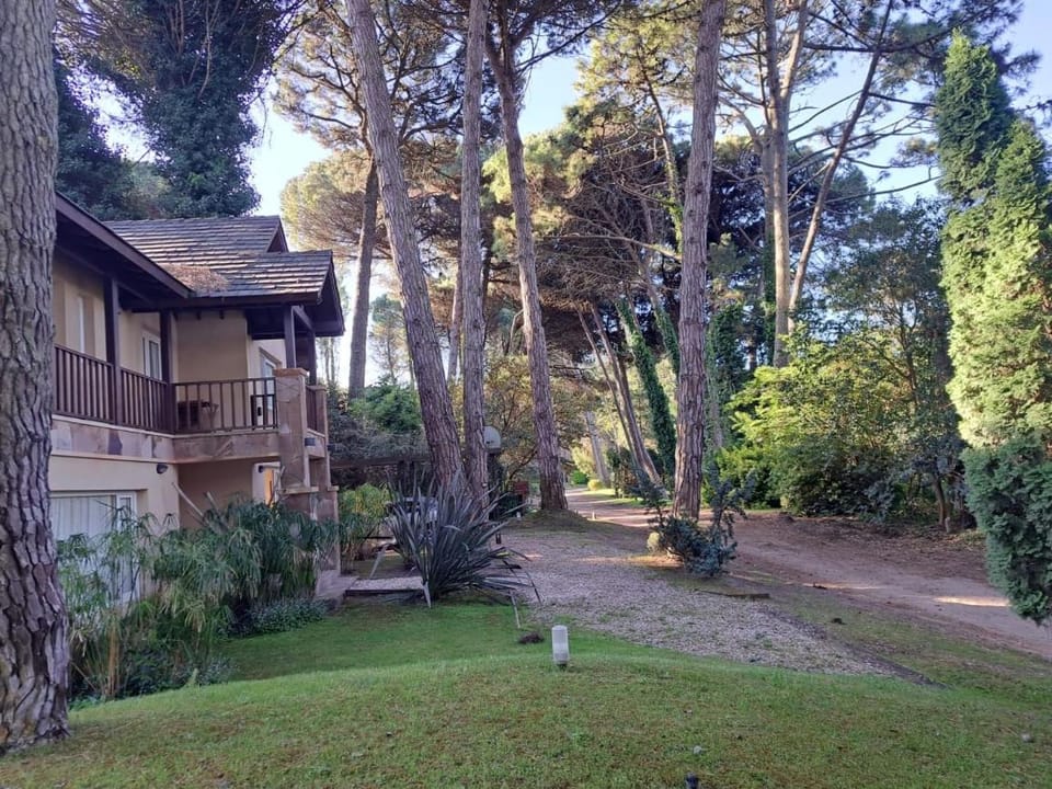Casa con pileta en el Bosque de Cariló - Ideal Familias House in Cariló
