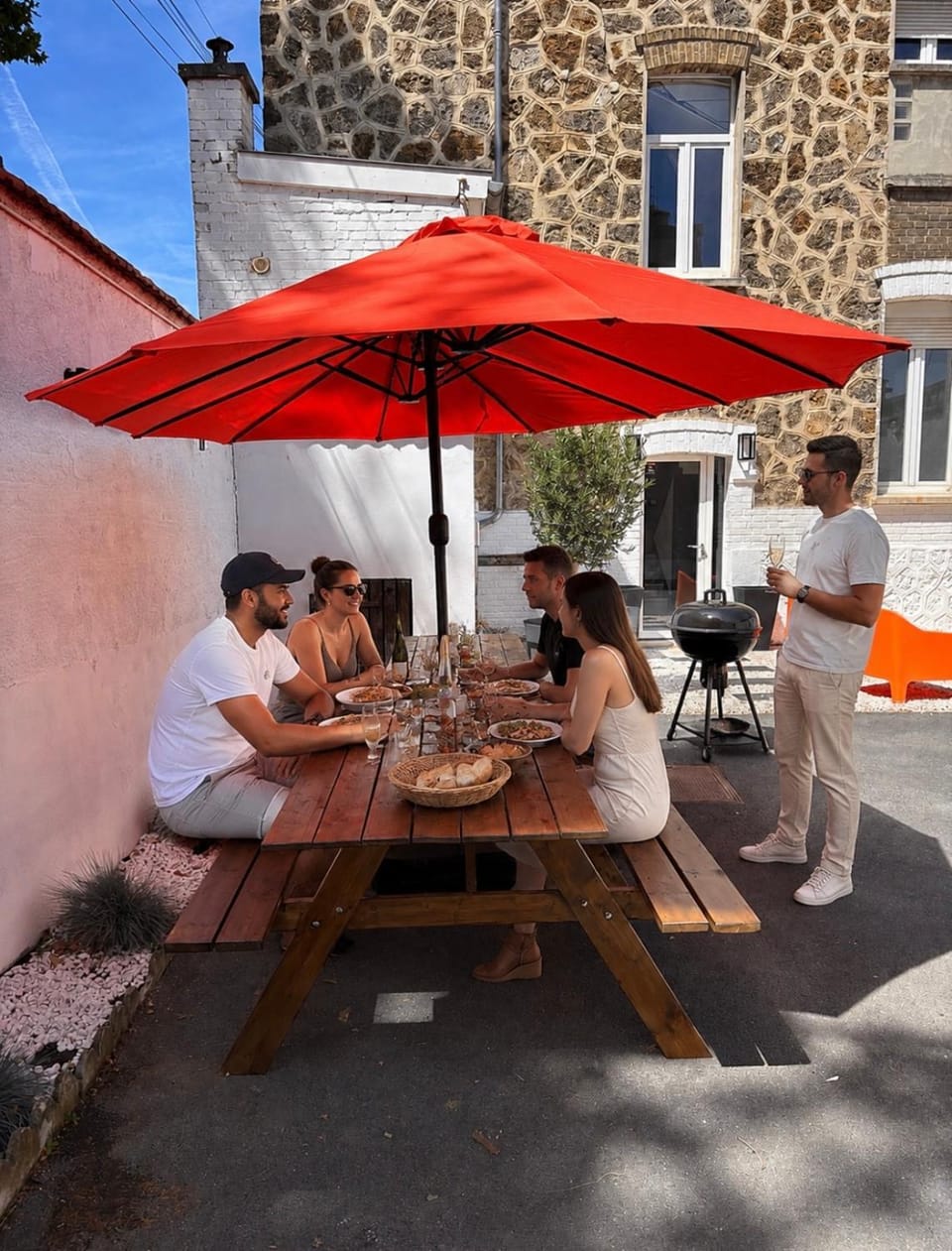 Simpson, Atypique, Parking, Jacuzzi, Jeux, borne Arcade Apartment in Epernay