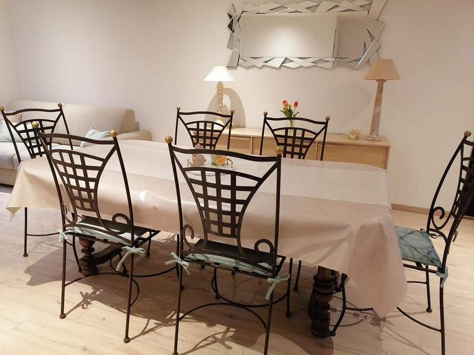 Seating area