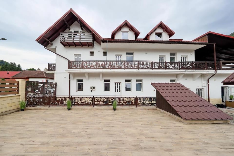Residence Deluxe Benamino Hotel in Bran