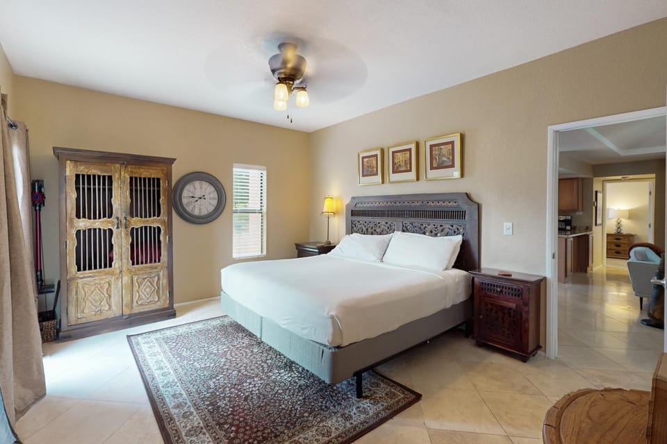 Sabino Canyon Gem House in Catalina Foothills