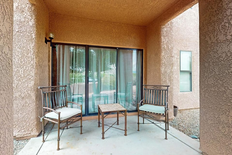 Sabino Canyon Gem House in Catalina Foothills
