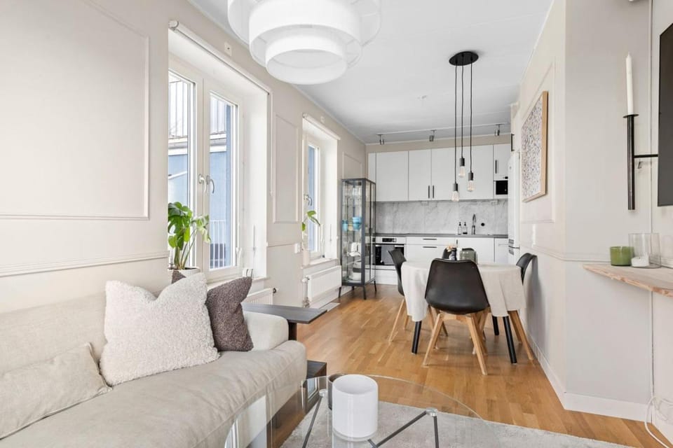 Living room, Dining area, kitchen
