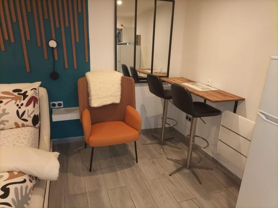Business Studio 10 minutes de Paris et Orly Apartment in Massy