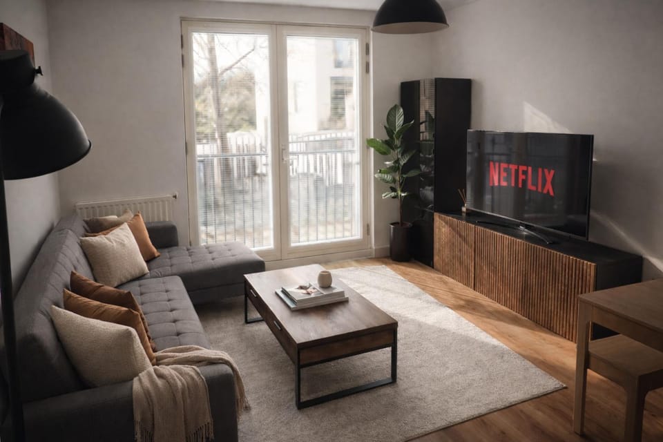 Living room, pet friendly