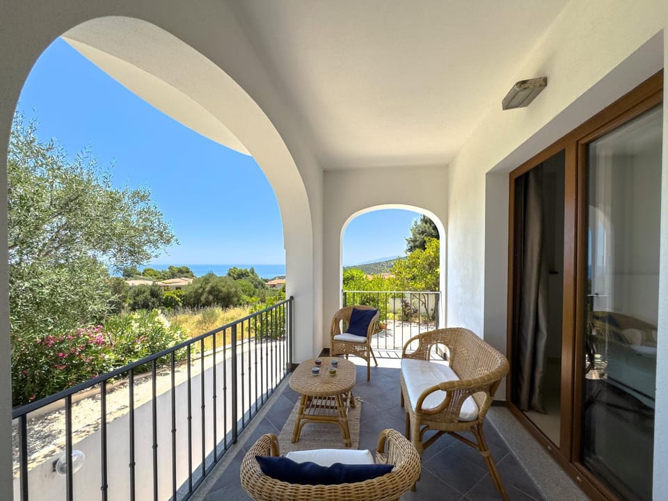 Day, View (from property/room), Balcony/Terrace, Sea view