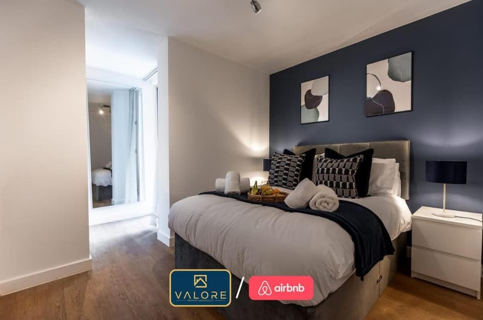 Central MK Apartment with Gated Parking & Fast Wi-Fi Apartment in Milton Keynes