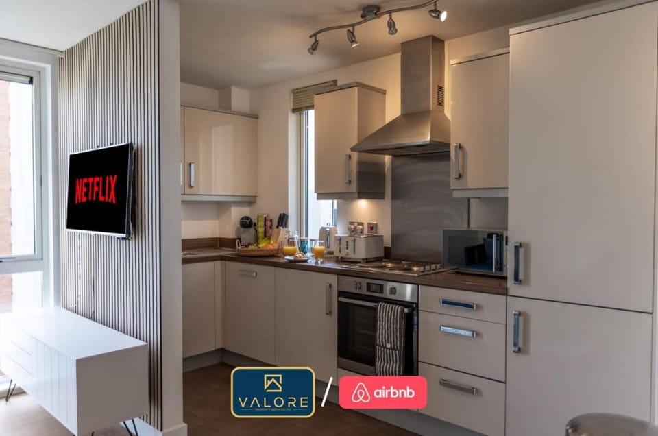 Central MK Apartment with Gated Parking & Fast Wi-Fi Apartment in Milton Keynes