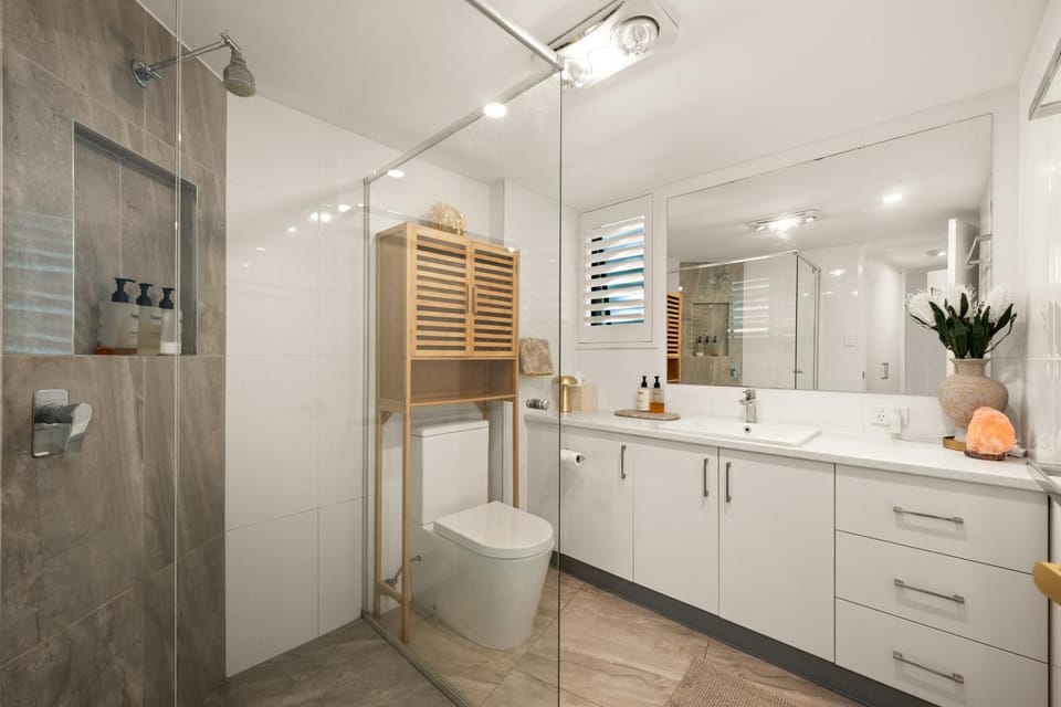 Shower, Bathroom