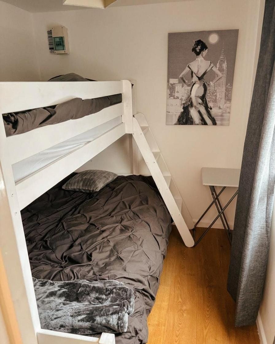 bunk bed