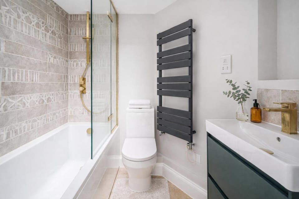 Bathroom, Bath