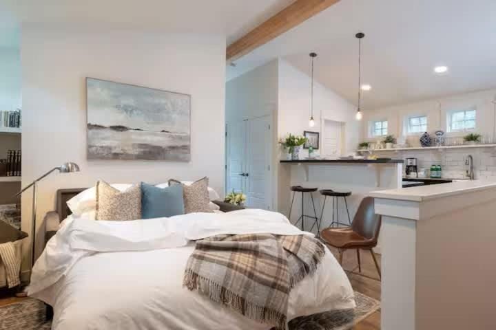 Cozy Loft Near Downtown Bozeman Apartment in Bozeman