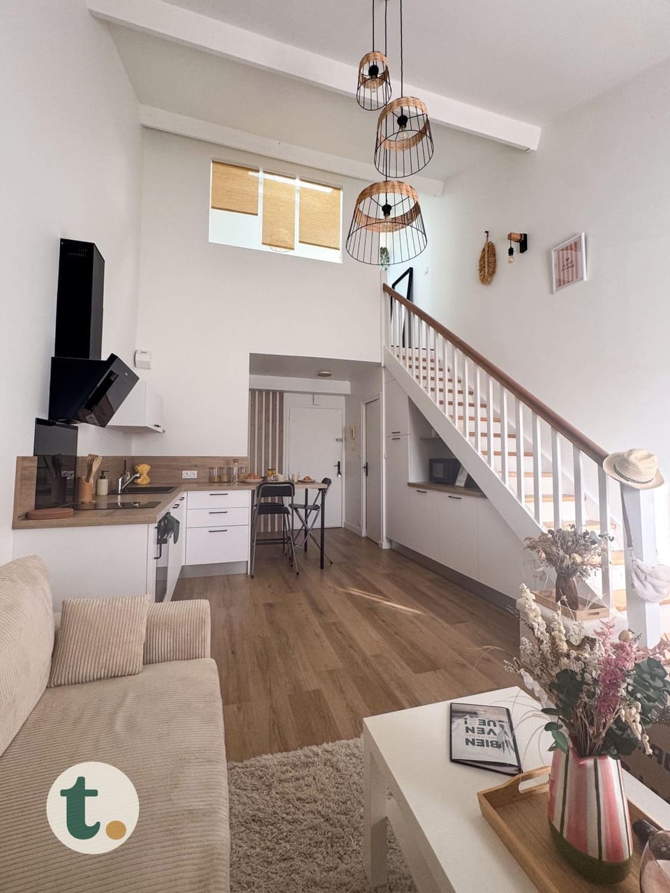 TV and multimedia, Living room, Seating area