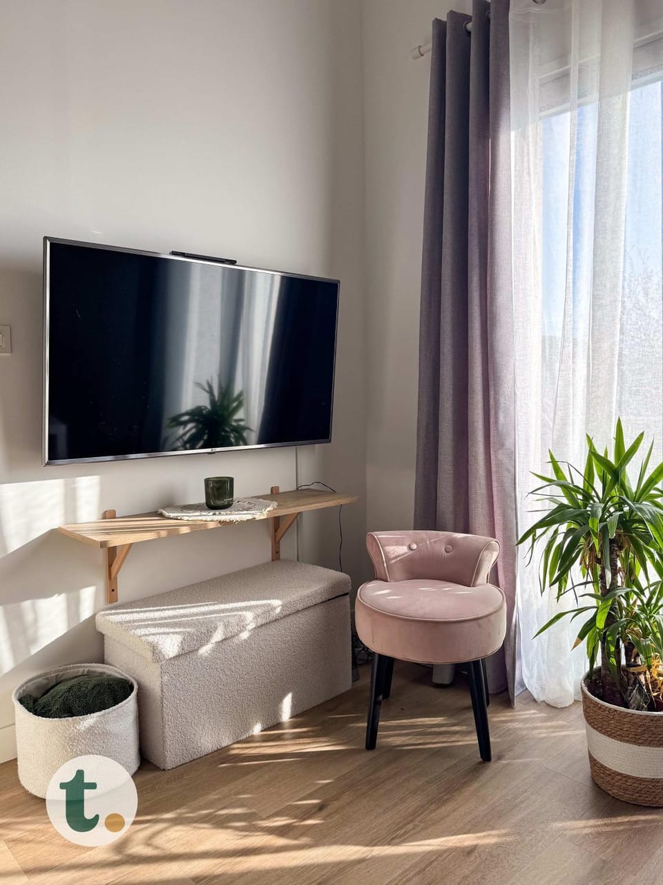 TV and multimedia, Living room, Seating area