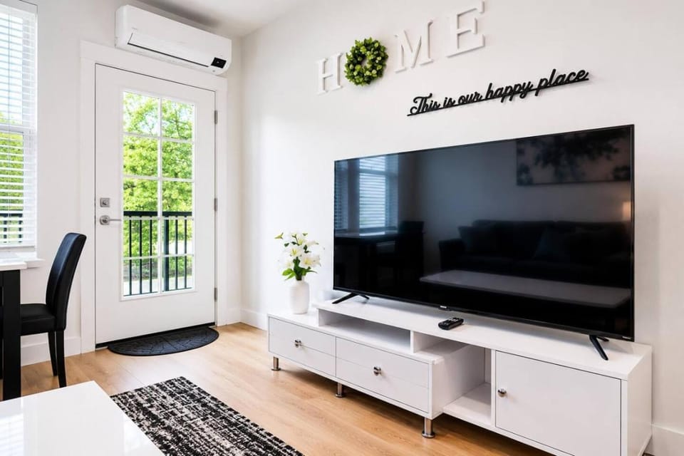 Stylish 1st-Floor Suite Near Convention Center, #105 Apartment in Hot Springs